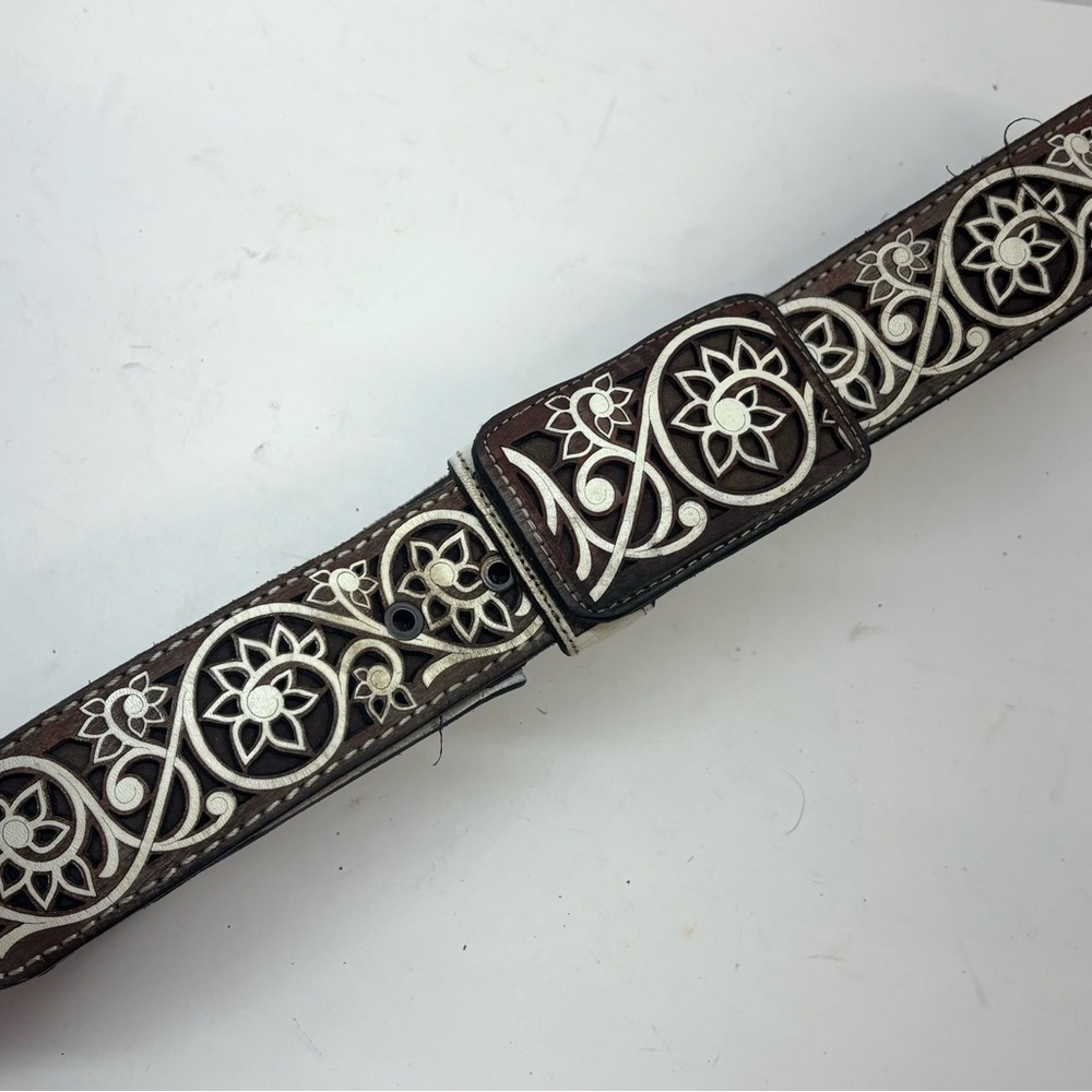 Vintage Tooled Leather Belt w/Floral Scroll Design Brown/White Western Large 43” - Picture 2 of 7
